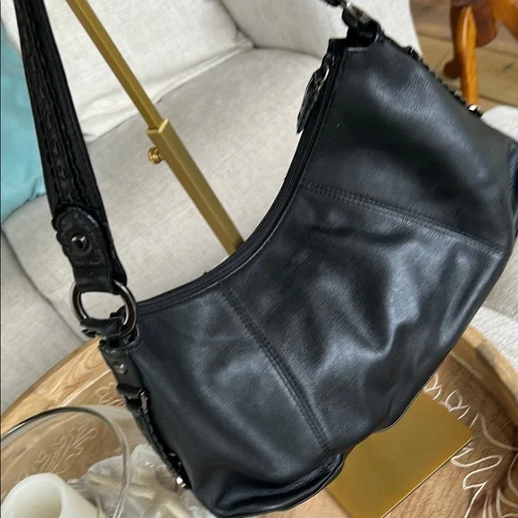 AK Anne Klein Black Leather Shoulder Bag – Preloved - Picture 2 of 9